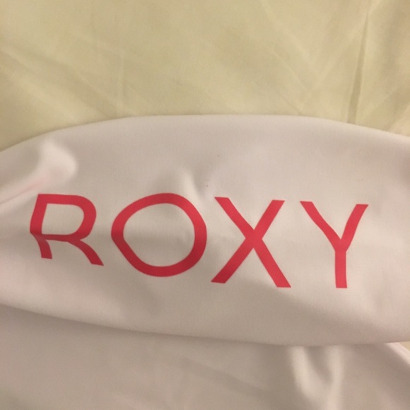 Brand New Roxy Rashguards - Picture 3 of 4